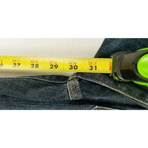 Levi's Size 28X30 Bold Curve Women's Straight Leg Blue Denim 5 Pocket Jeans - Picture 6 of 12